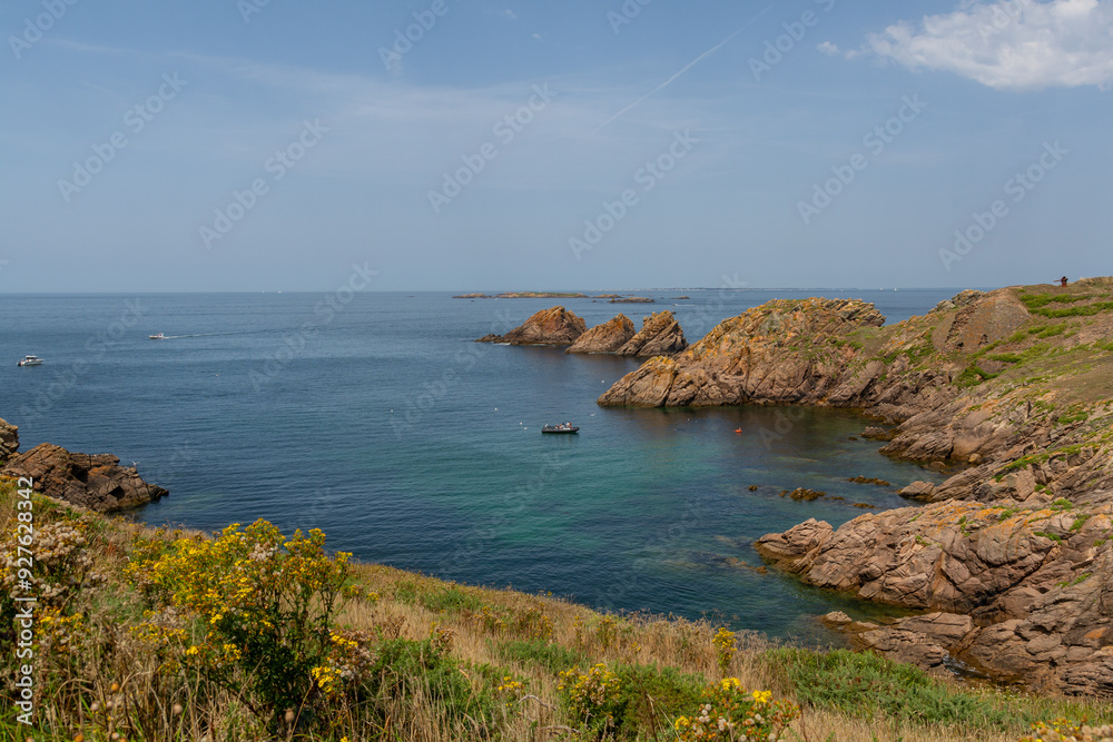 crique et vue sur l'océan à Houat crique et vue sur l'océan à Houat