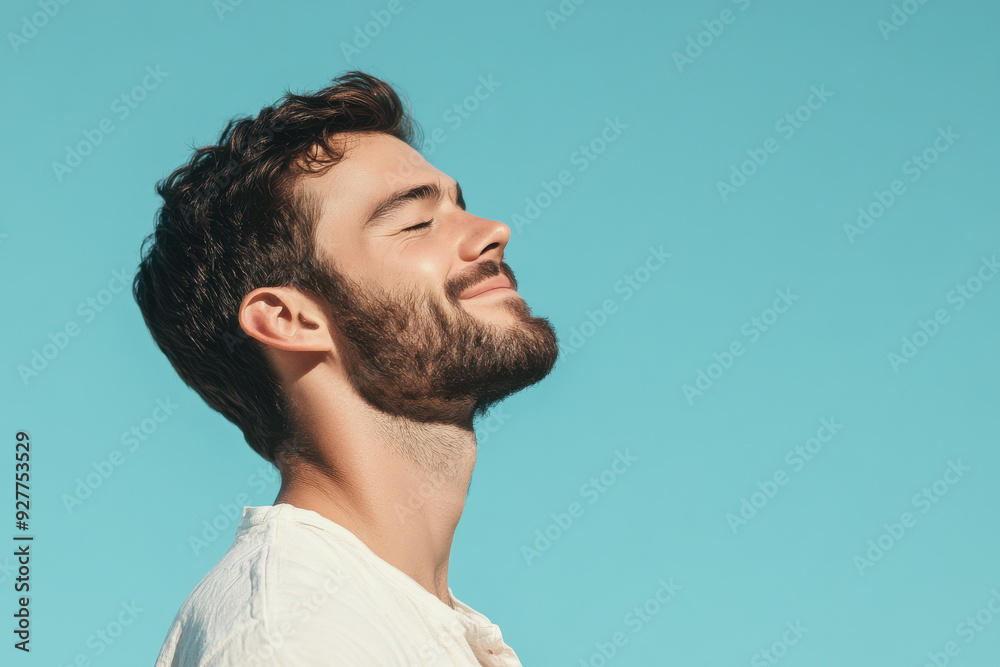 Obraz premium A close up of a man's face with her eyes closed