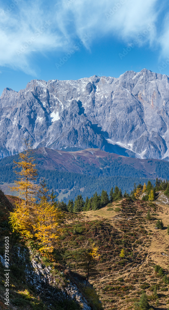 Fototapeta premium Peaceful autumn Alps mountain sunny view from hiking path from Dorfgastein to Paarseen lakes, Land Salzburg, Austria.