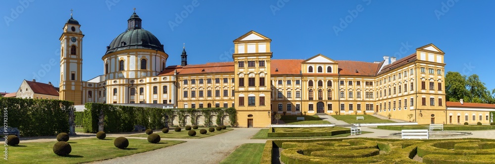 Naklejka premium Jaromerice nad Rokytnou baroque and renaissance castle