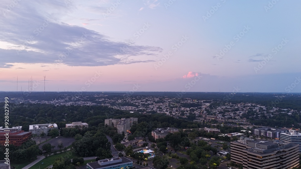 Fototapeta premium View of outskirt of Philadelphia at dusk
