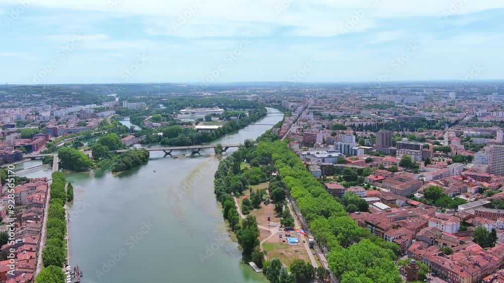 Toulouse, France: Aerial view of famous French historic city, summer day with blue sky - landscape panorama of Europe from above
Toulouse, France: Aerial view of famous French historic city, summer day with blue sky - landscape panorama of Europe from above