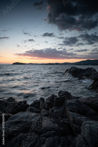 夕暮れの海岸