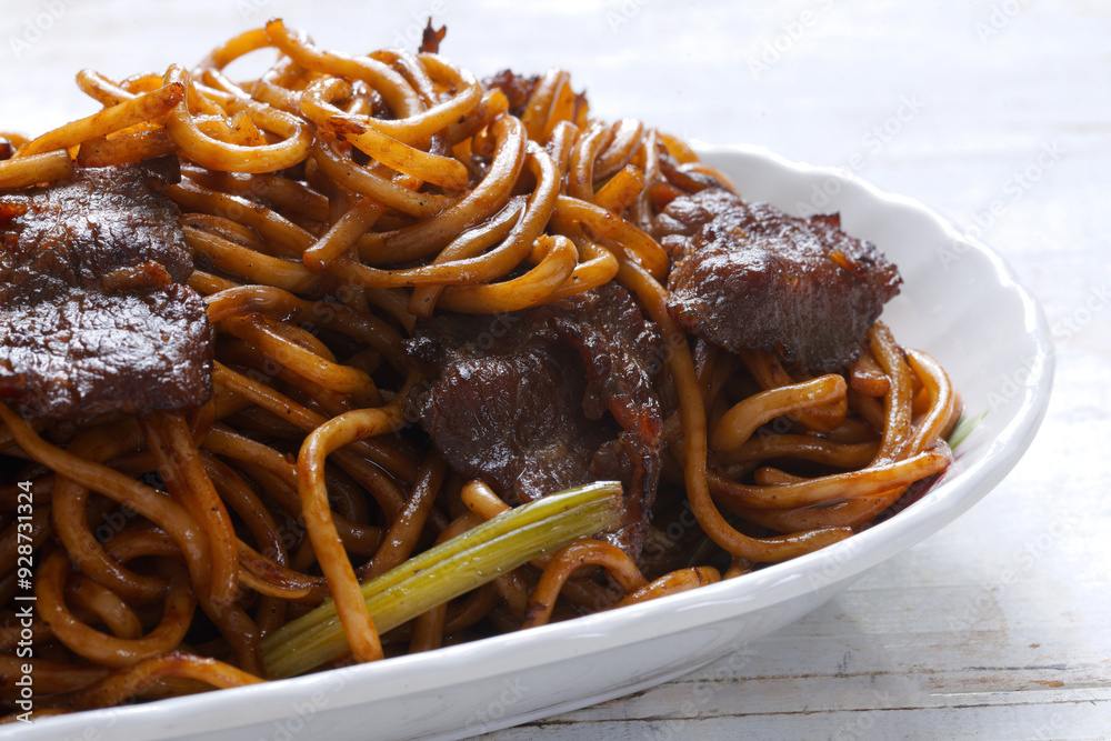 chinese beef fried noodle