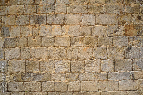 Pared de piedra de edificio monumental medieval