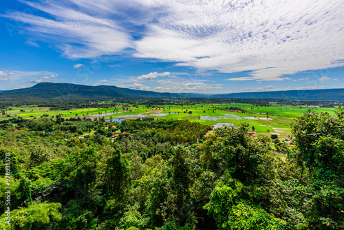 Wallpaper from the top of the mountain, overlooking the panorama, with the wind blowing all the time, fresh air, is a viewpoint that adventurers regularly visit.