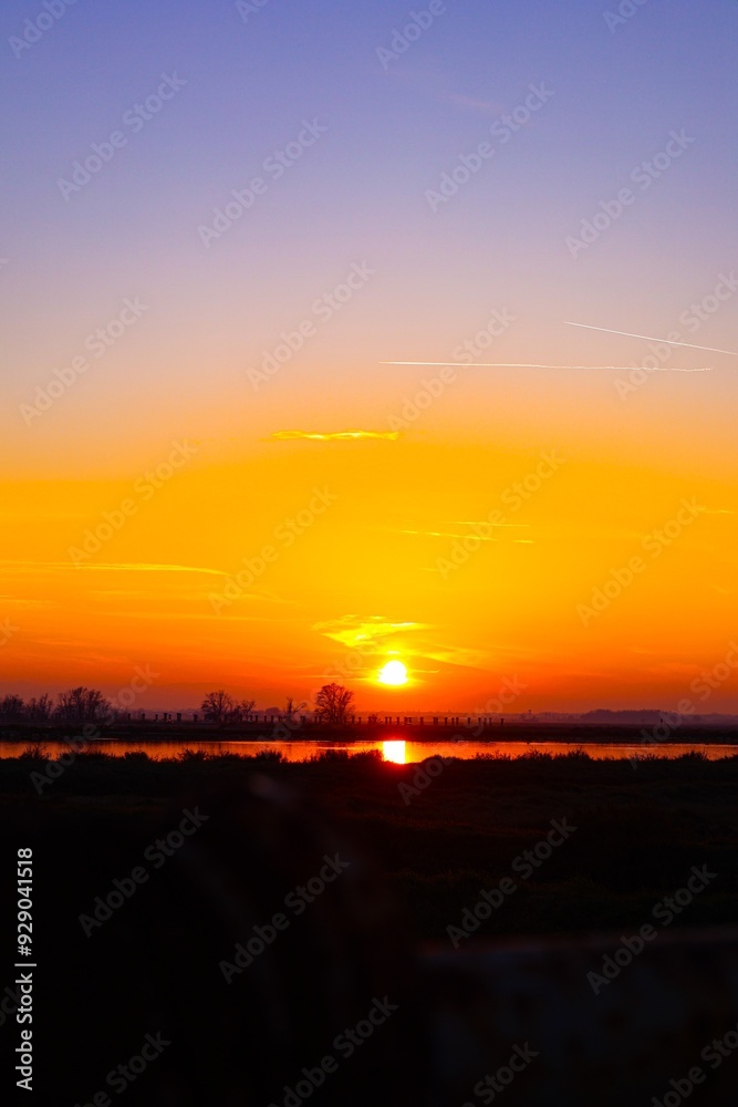 Obraz premium tramonto, sunset, cielo, saline, cervia, italia, italy, fiume, paesaggi, paesaggio