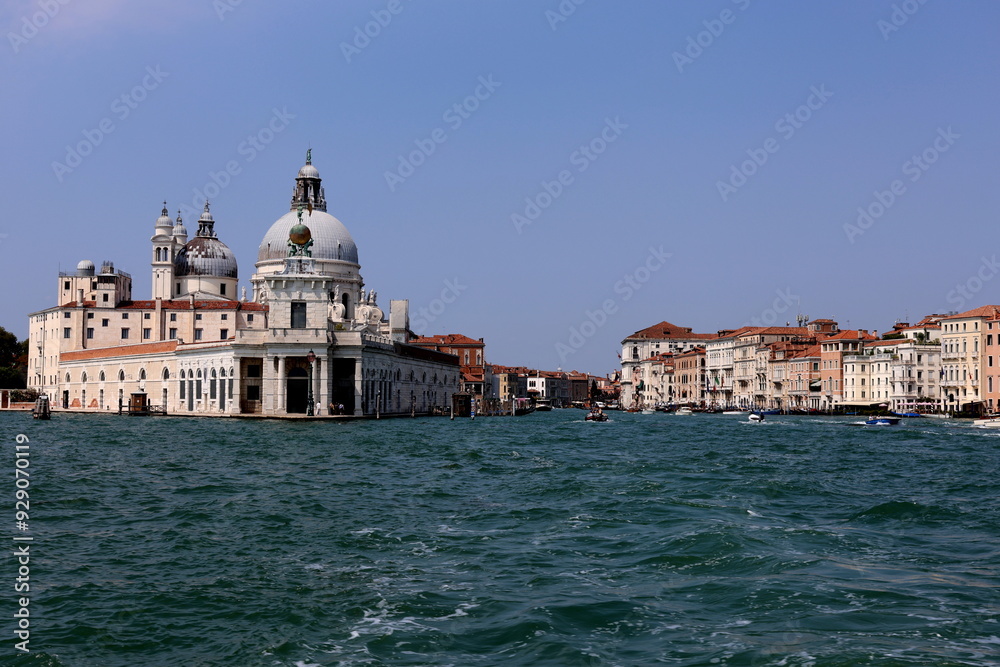 Blick auf Sestiere Dorsoduro und die Basilica Santa Maria della Salute in Venedig Blick auf Sestiere Dorsoduro und die Basilica Santa Maria della Salute in Venedig
