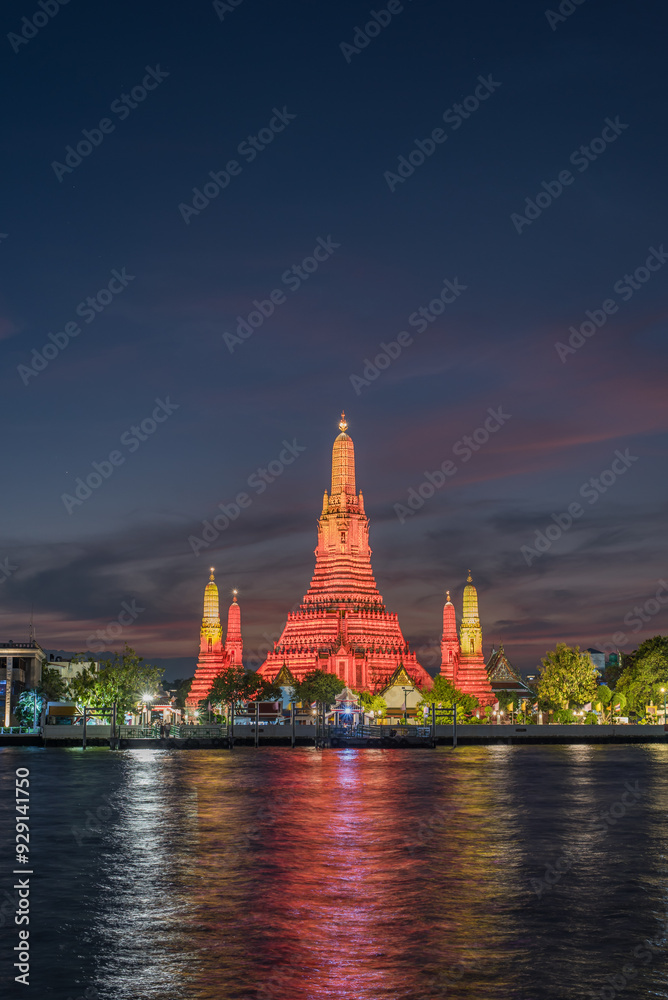 Wat Arun Ratchawararam (the Temple of Dawn) at night, Bangkok, Thailand