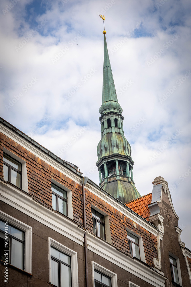 Obraz premium Torres de campanarios de Riga (Letonia)