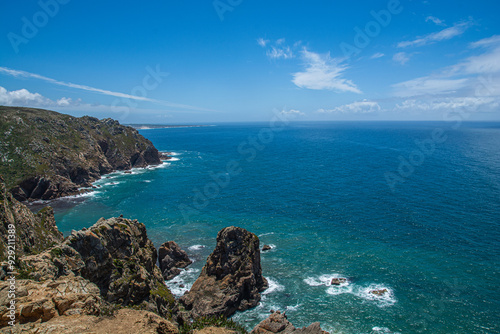 Cabo da Roca, il punto più occidentale d’Europa, un faro a picco sull’Oceano Atlantico, su falesie alte più di cento metri photo