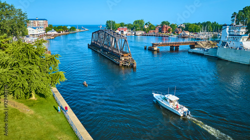 Tableau sur toile Aerial View of Truss Bridge and Boats on St. Joseph River