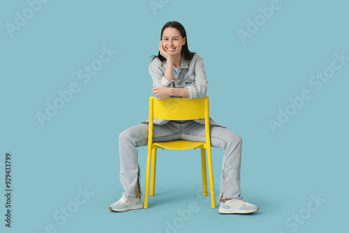 Portrait of pretty young wo...
