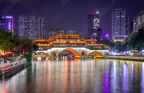 The Anshun Bridge (Chinese: 安顺桥; lit. 'Peaceful and Fluent') is a bridge in the provincial capital of Chengdu in Sichuan, China. photo