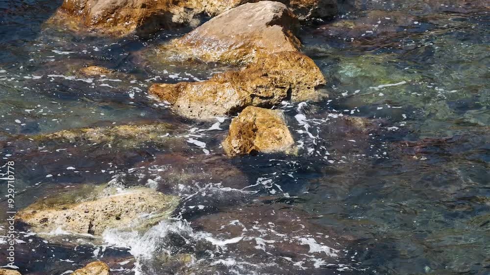 Waves Crashing on Rocks in Sorrento Waves Crashing on Rocks in Sorrento
