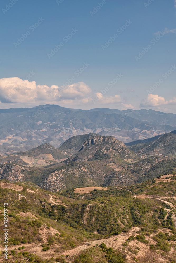 Obraz premium Beautiful mountain landscape in Hierve el agua, Oaxaca, Mexico