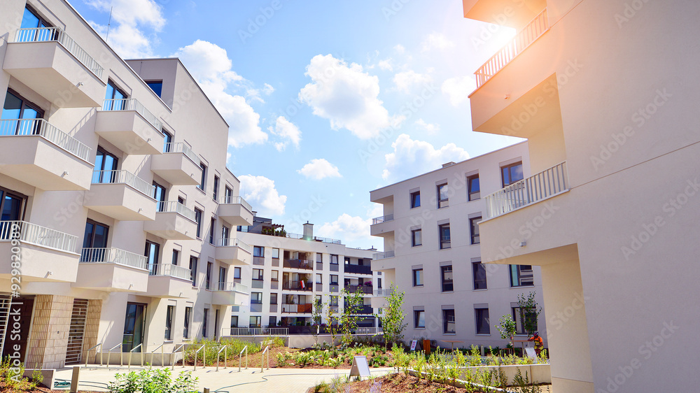 Φωτογραφία Modern architecture of urban residential apartment buildings on a sunny day