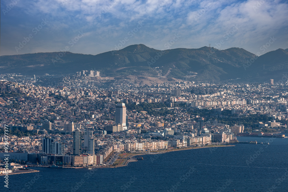 Türkiye - izmir 18.August.2024 alsancak kordon, izmir view.