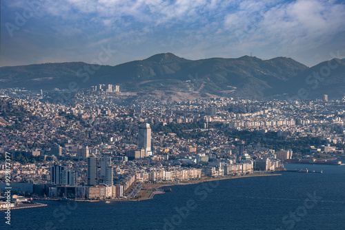 Obraz na płótnie Türkiye - izmir 18.August.2024 alsancak kordon, izmir view. w salonie