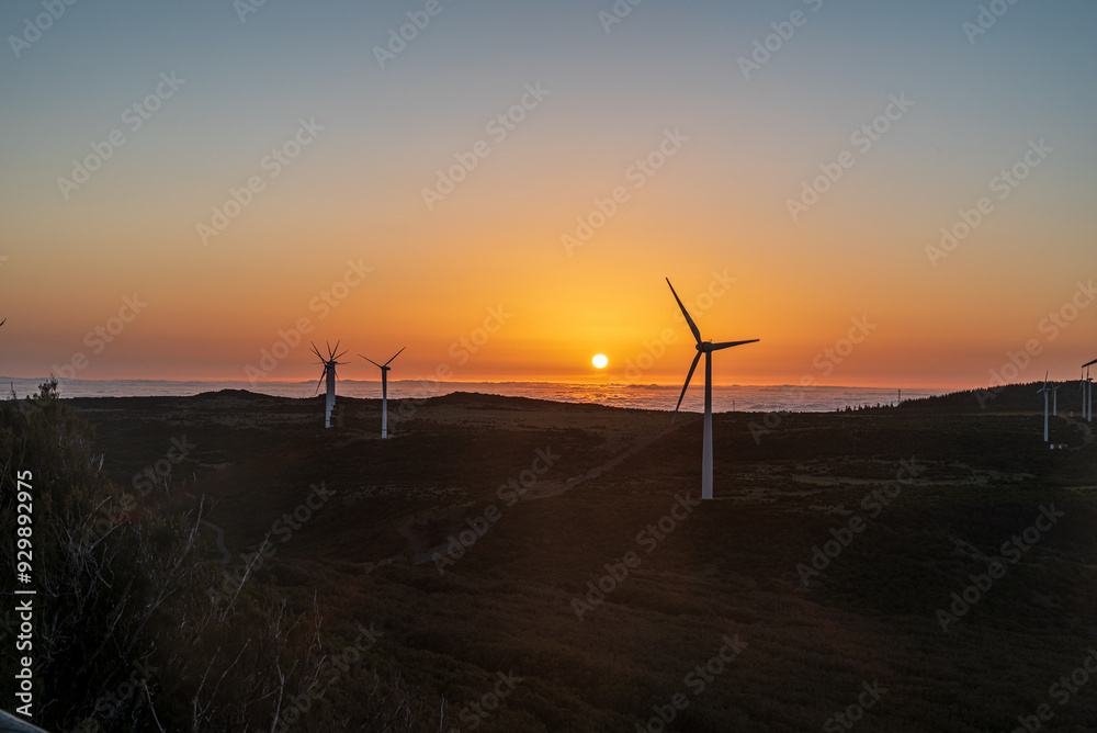 Obraz premium Sunset from Bica da Cana hill in Madeira