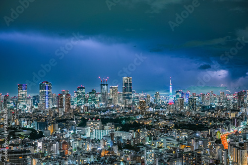 東京の夜景と雷