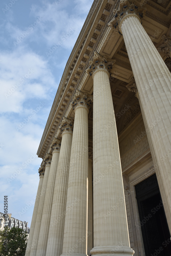 Colonnade de l'église de la Madeleine à Paris. France Colonnade de l'église de la Madeleine à Paris. France