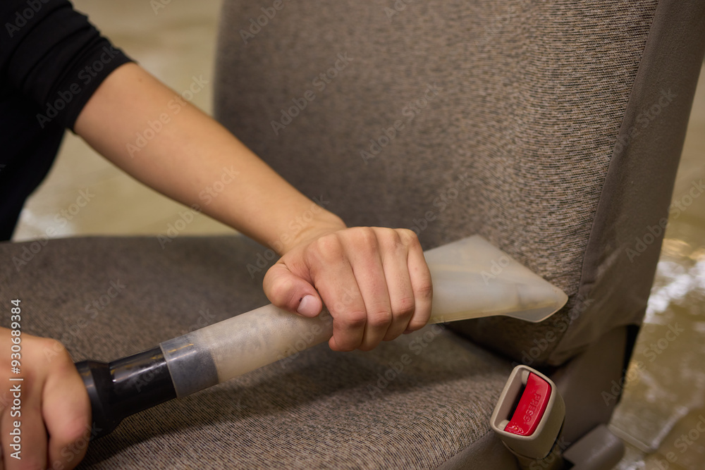 Obraz premium Experience Professional Upholstery Cleaning using Advanced Equipment for Optimal Results