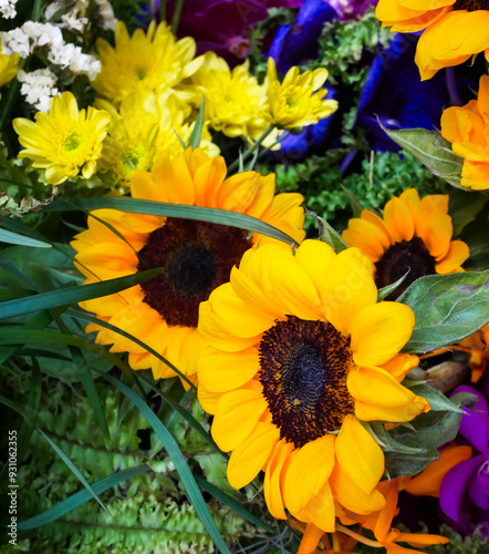 Beauty yellow sunflower in bouquet set.