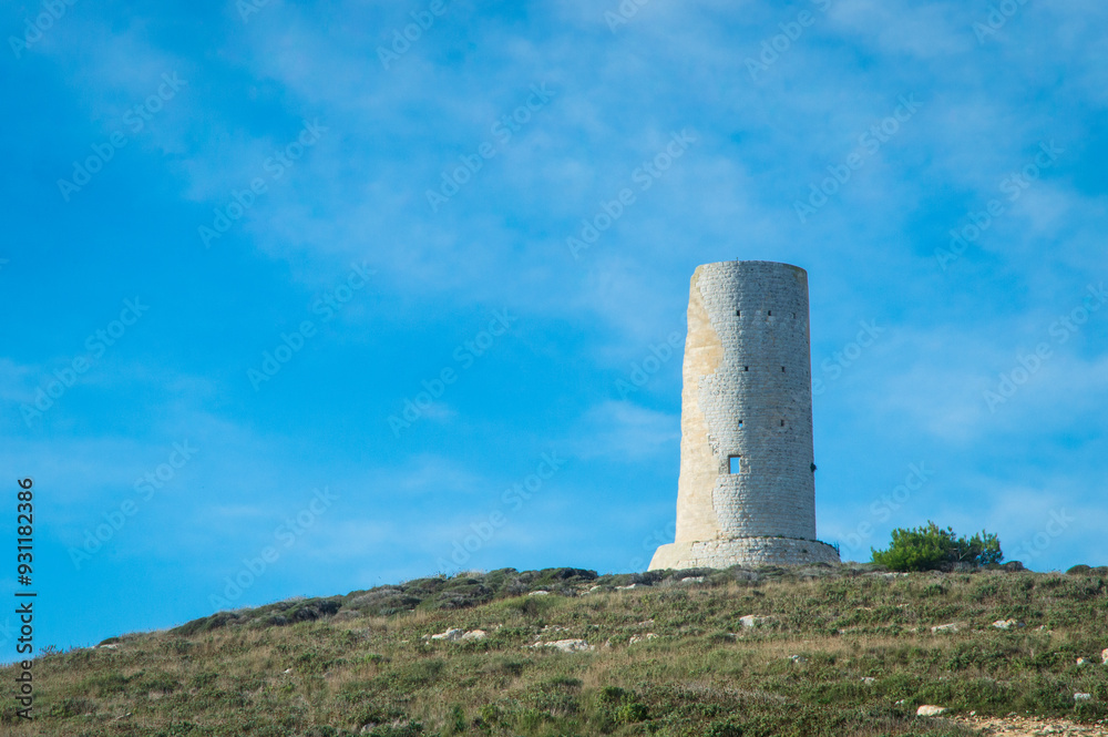 Panorama della Torre del serpe alle porte di Otranto lungo il Cammino del Salento che da Lecce porta a Santa Maria di Leuca Panorama della Torre del serpe alle porte di Otranto lungo il Cammino del Salento che da Lecce porta a Santa Maria di Leuca
