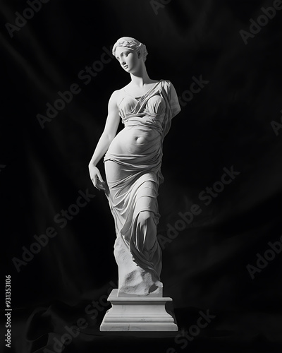 statue of the Venus de Milo goddess photo