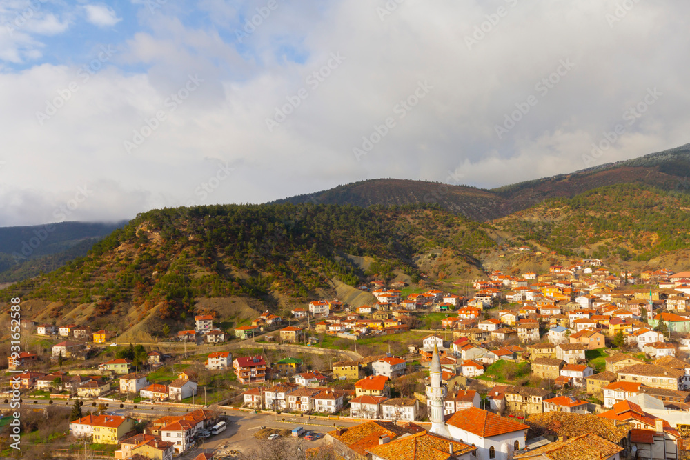Taraklı is located in the Marmara Region of Turkey, on the old Istanbul-Ankara highway and the historical Silk Road route. Taraklı is located in the Marmara Region of Turkey, on the old Istanbul-Ankara highway and the historical Silk Road route.