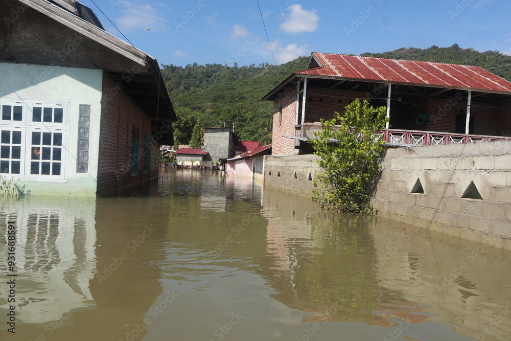 The flooded mosque in the Village of Tualango of Gorontalo The flooded mosque in the Village of Tualango of Gorontalo