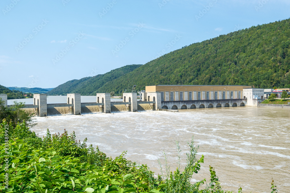 Laufwasserwerk Jochenstein an der Donau bei Passau in Niederbayern Laufwasserwerk Jochenstein an der Donau bei Passau in Niederbayern
