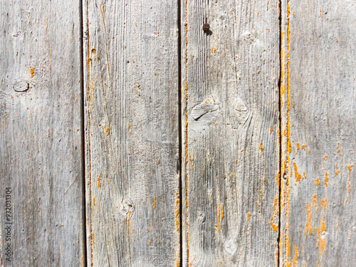 de la peinture ecaillée sur des vielles planche de bois pour servir ressources graphiques ou de fond de decoration pour artistes et createurs