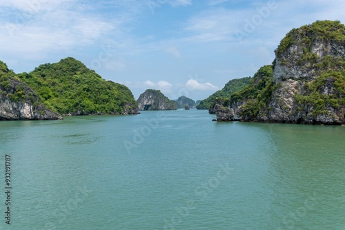 Island country - Ha Long Bay - Vietnam