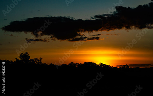 Por do sol sombrio