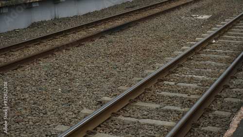 Bilde på lerret Gravel is around the train track which serves to dampen vibrations or shocks whe