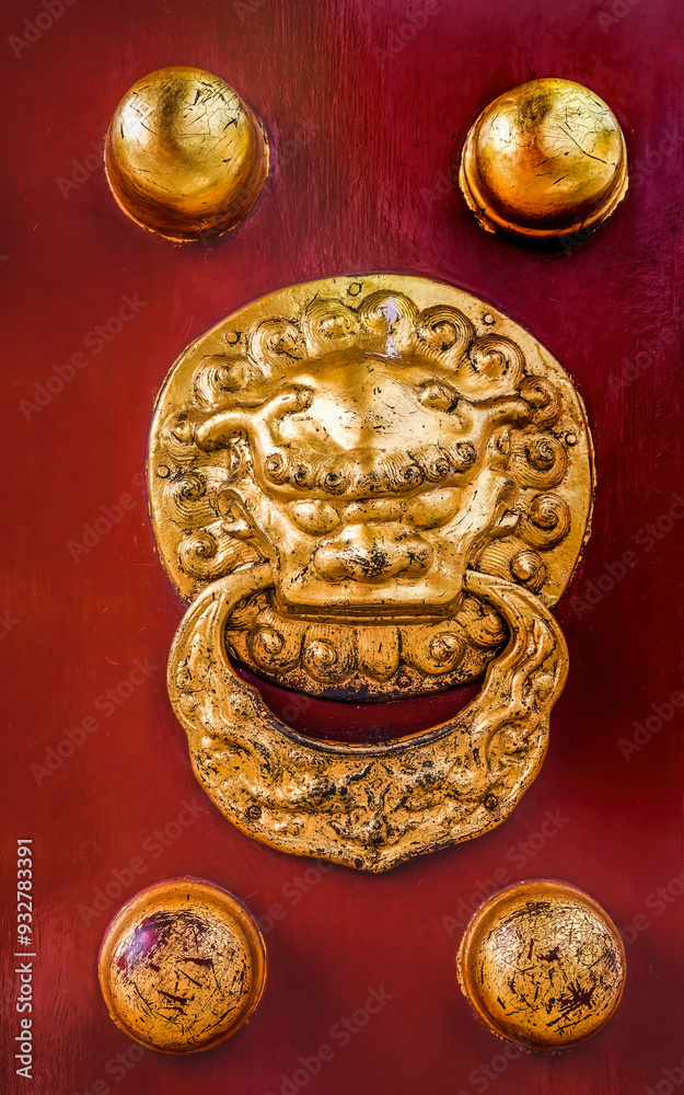 Imperial dragon door, Temple of Heaven, Beijing, China. Built in 1400's in Ming Dynasty. Where Emperor prayed to heaven for a good harvest Imperial dragon door, Temple of Heaven, Beijing, China. Built in 1400's in Ming Dynasty. Where Emperor prayed to heaven for a good harvest