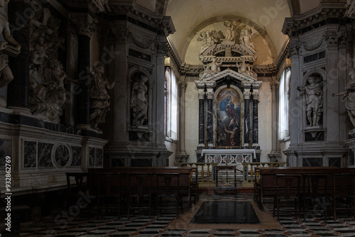 Small altar in  basilica di San Pietro di Castello