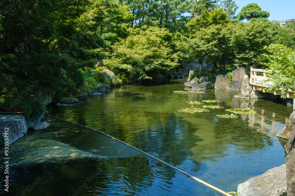Naklejka premium 徳川園の龍仙湖