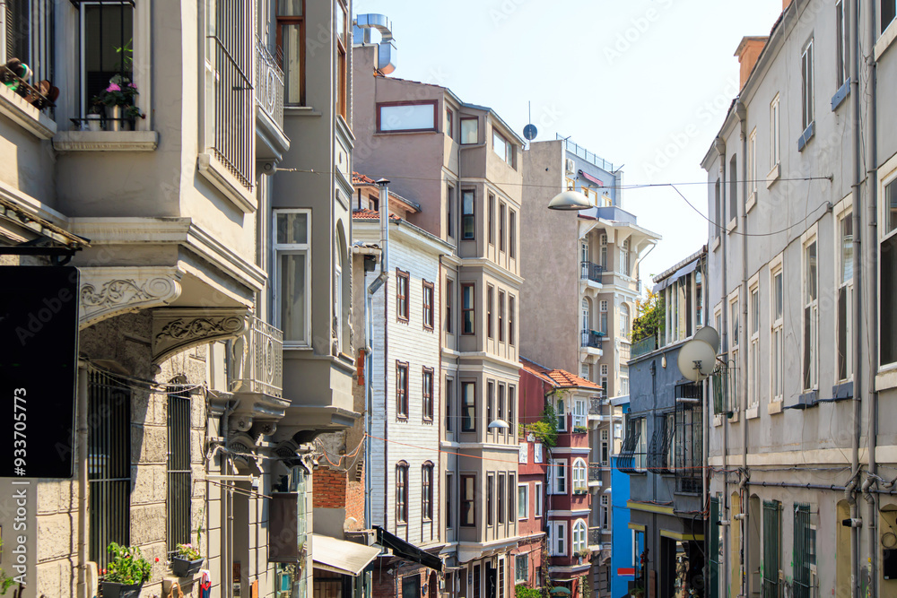 Naklejka premium old street and apartments of taksim, istanbul