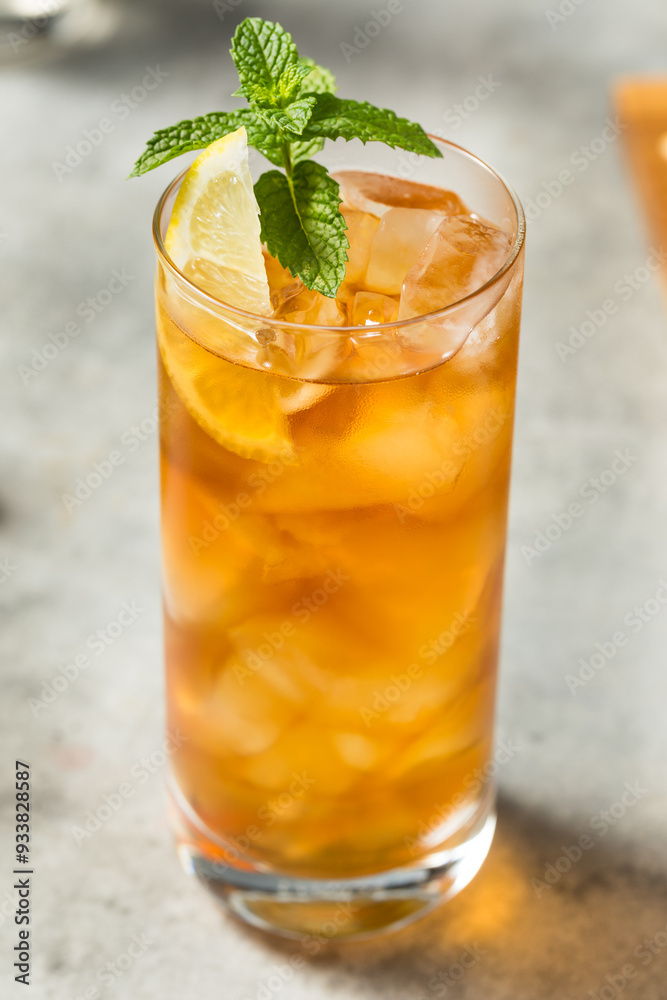 Refreshing Cold Iced Sweet Tea Refreshing Cold Iced Sweet Tea