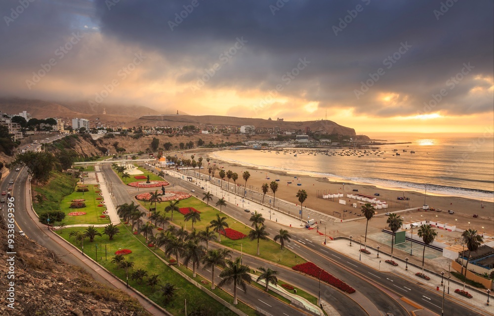 Fototapeta premium Chorrillos Bay at Sunset