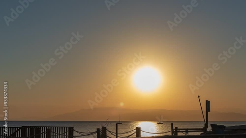 amanecer horizonte otoño colores playa  photo