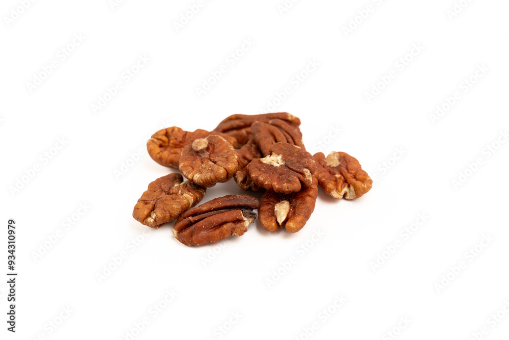 Obraz premium Close-up of a pile of pecan nuts