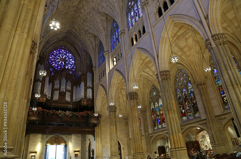 Interior with organ - Interior of St Patrick cathedral, New York City