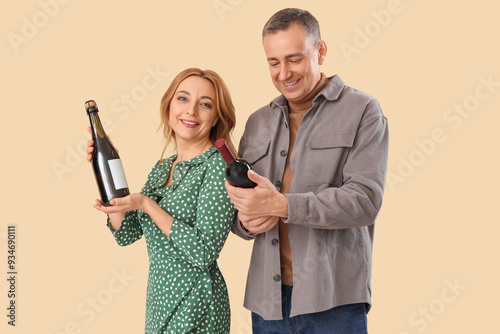 Mature couple with bottles ...