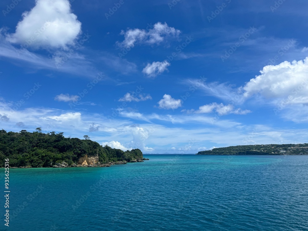 Fototapeta premium tropical island in the ocean okinawa