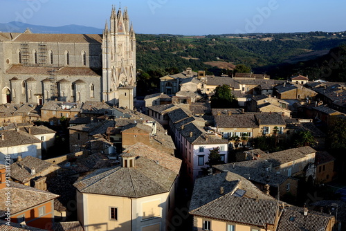 Blick auf dem Dom und alte Dächer in Orvieto