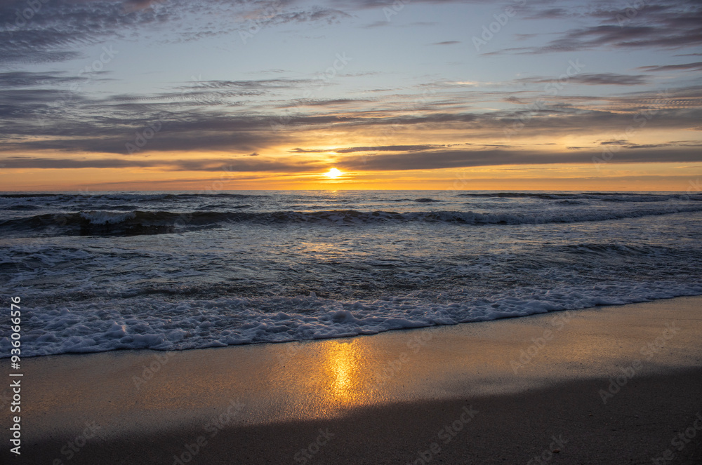 Fototapeta premium Sonnenuntergang in Wenningstedt Sylt